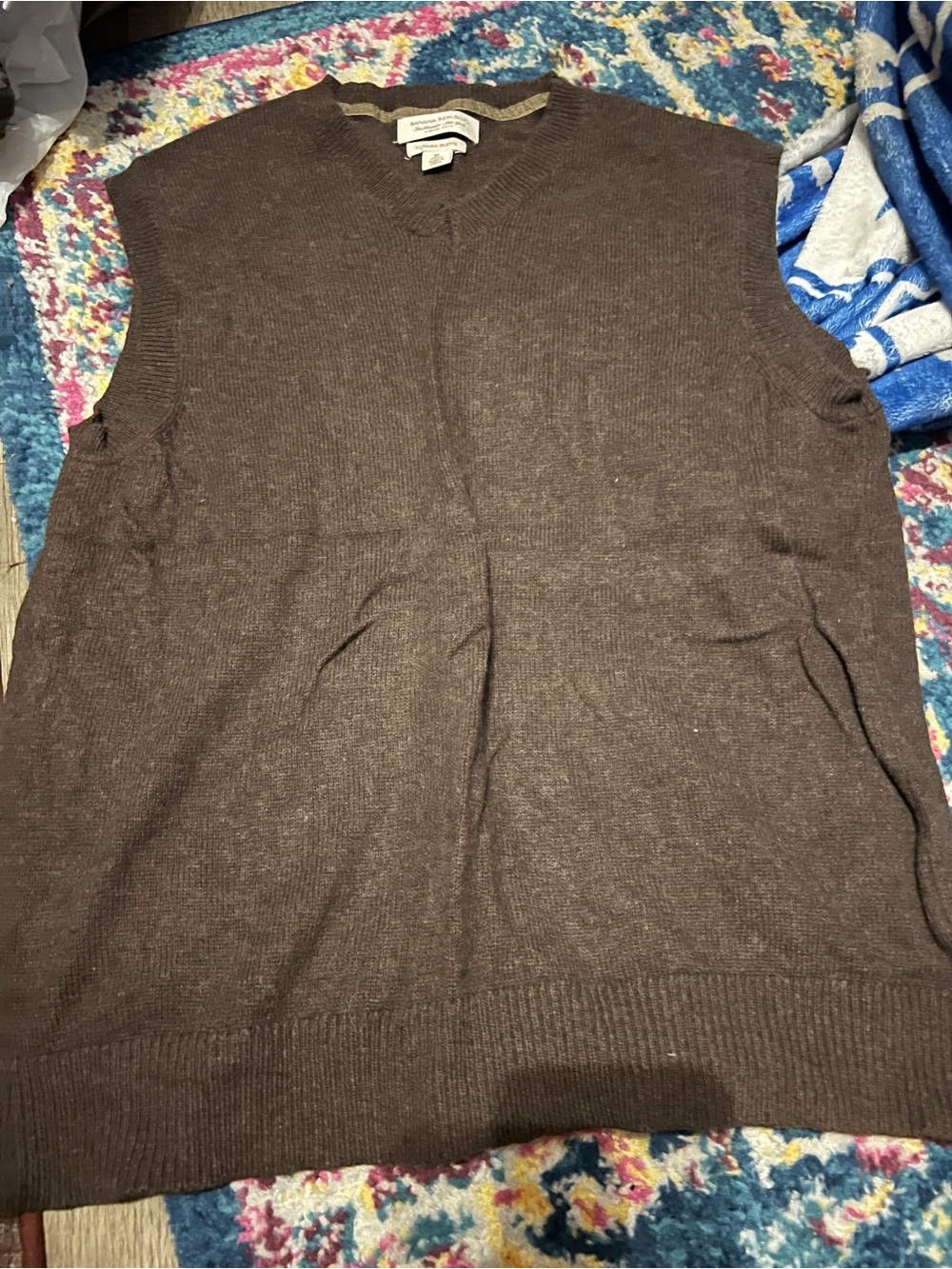 Banana republic luxury Brown V-Neck Men’s Sweater Vest